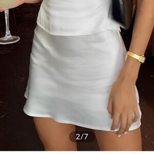 Commense white satin skirt